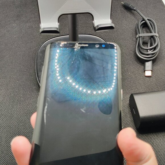 Samsung S8 - Picture 5 of 11